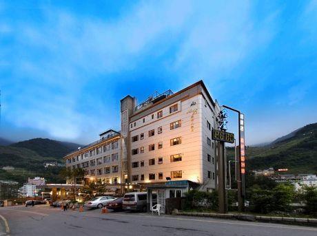 Ming Lu Holiday Hotel Zsenaj Kültér fotó